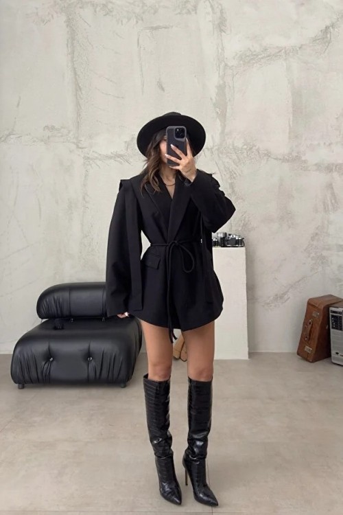 Tasarım Kuşaklı Oversize Ceket Siyah