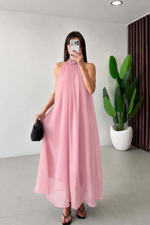Halter yaka dantel detaylı maxi elbise